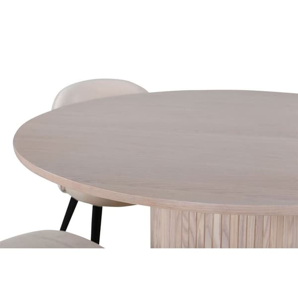 BiancaROWW spisegruppe spisebord eik finer hvit washed og 4 Velvet Stitches spisestuestoler velour beige.