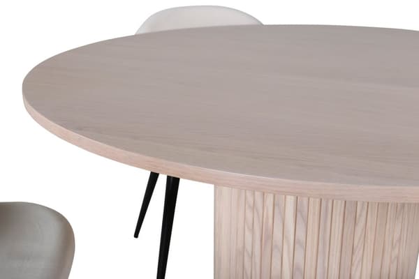 BiancaROWW spisegruppe spisebord eik finer hvit washed og 4 Velvet spisestuestoler fløyel beige, svart.