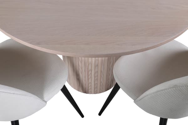 BiancaROWW spisegruppe spisebord eik finer hvit washed og 4 Velvet spisestuestoler fløyel beige, svart.