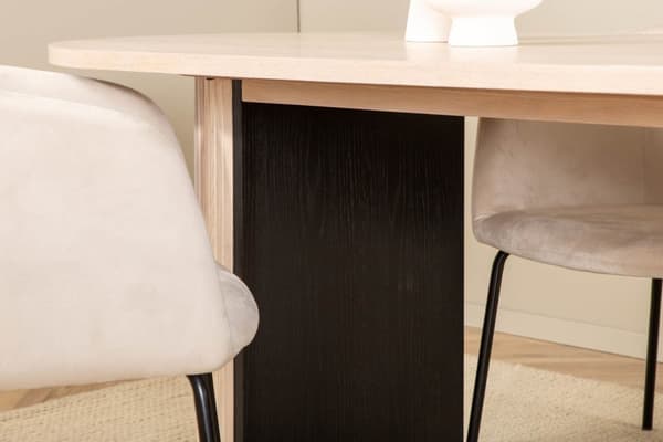 BiancaWW spisegruppe spisebord eik finer hvit washed og 4 Berit spisestuestoler velour beige.