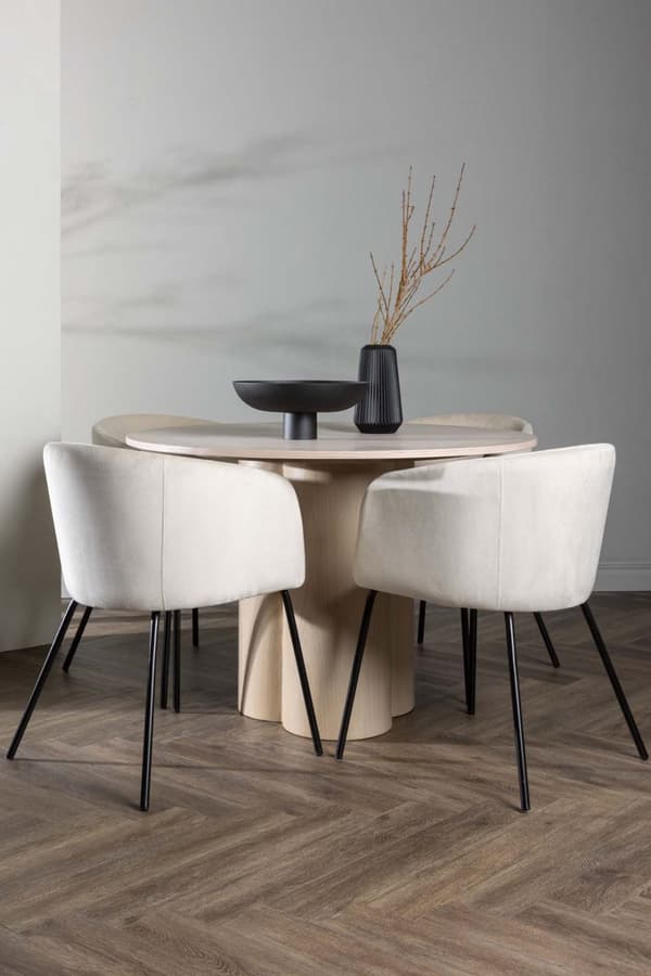 Olivia spisegrupper bord whitewash og 4 berit stoler beige.