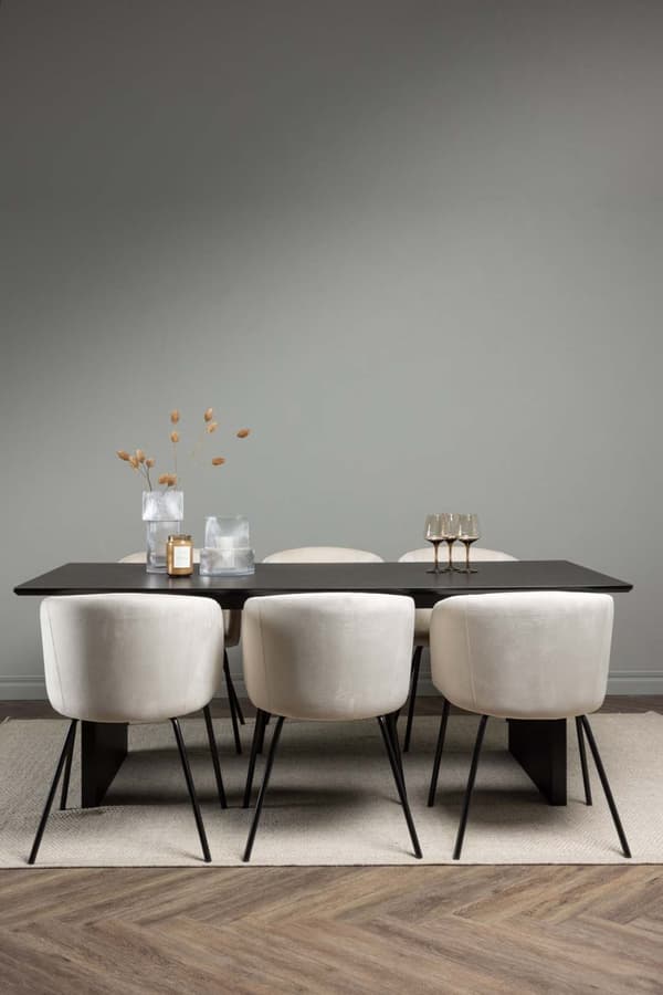 Vail spisegrupper bord svart og 6 berit stoler beige.