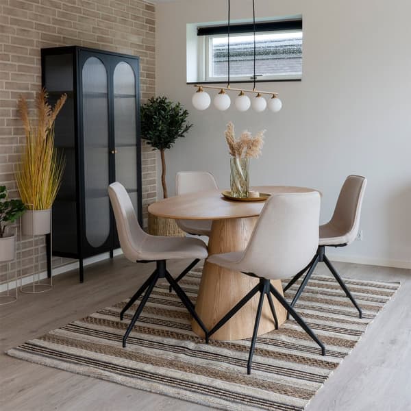 Bolton spisegrupper spisebord 90x160cm natur og 4 Monaco stol sandfarget.