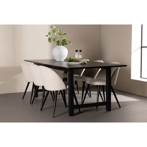 Oslo spisegrupper spisebord 100x220cm svart og 6 Skagen stol velour beige.