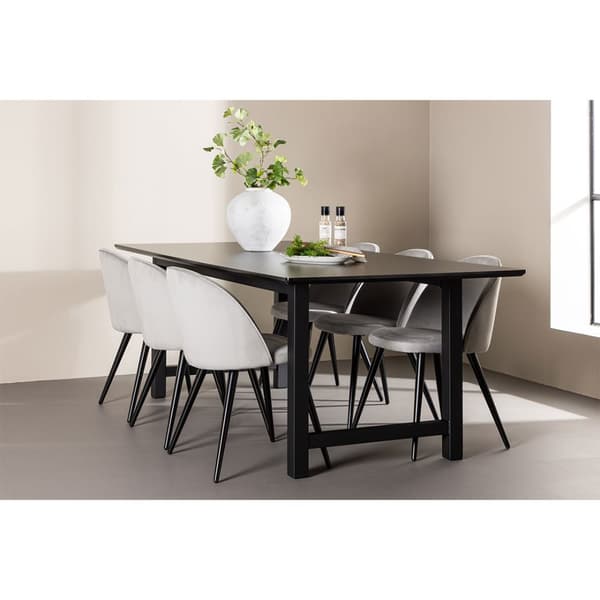 Oslo spisegrupper spisebord 100x220cm svart og 6 Skagen stol velour grå.