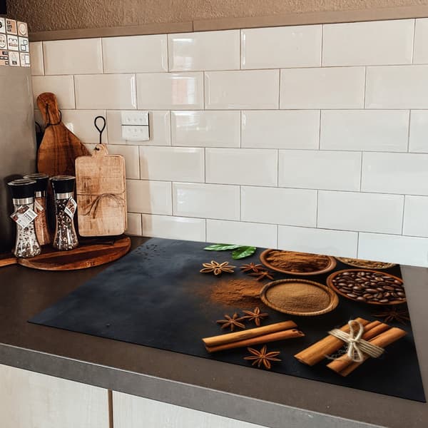KitchenYeah Induktionsskydd - Skyddsmatta Spishäll - Induktionshäll Täckmatta - Dekoration Kökstillbehör