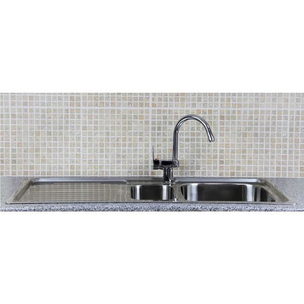 Stainless Steel Sink and Choice of Tap