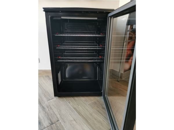 Whirlpool ADN 140 B -jäähdytysvitriini