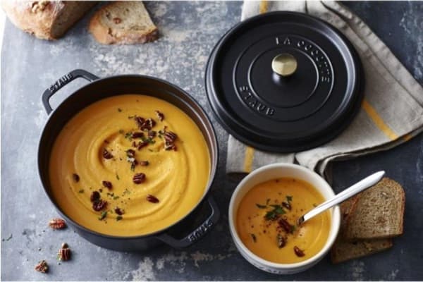 Staub - Kasserolle Rund 26cm Sort