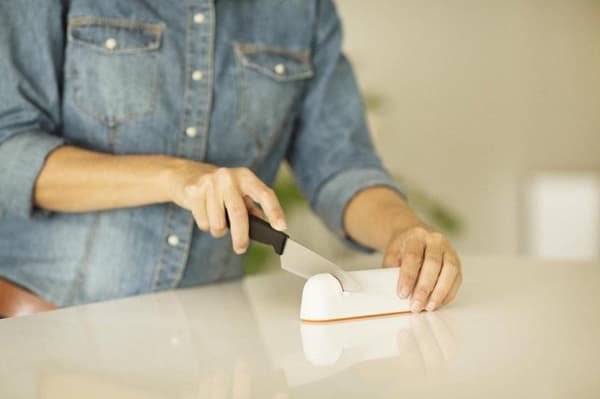 Fiskars Knivslipare - Rullvass - Vit