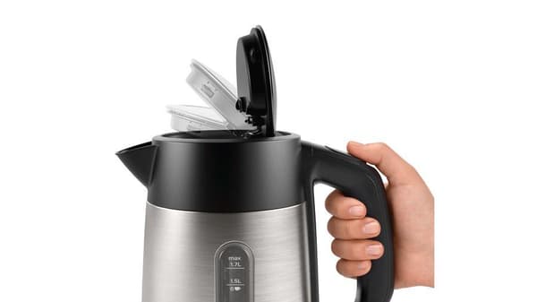 Bosch TWK4P440. Vattentankens kapacitet: 1,7 l. Effekt: 2400 W. Produktens färg: Svart, Rostfritt stål, Material hölje: Rostfritt stål, Vattennivåindi