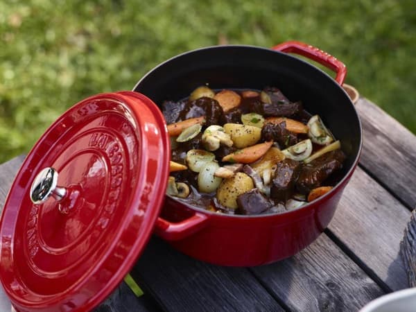 Staub Casserole - Pyöreä - 28 cm - Kirsikka