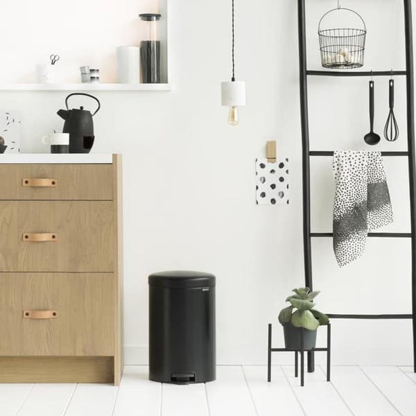 Brabantia NewIcon Papperskorgen - 20 l - Matt Svart