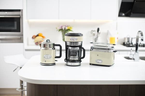 Russell Hobbs 21682-56 Retro Vintage Creme Brødrister - Creme