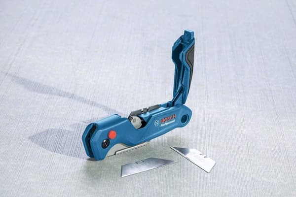 Bosch Professional 2-delt knivsæt (med universal foldekniv og professionel skærekniv, inklusive reserveblade, i blisterpakning)