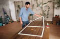 Miniatyrbillede 3 af 6: tesa Insect Stop FALT dør - foldbar aluminiumsramme med myggenet til døre - med justerbar teleskopramme - hvid - 80 cm x 170 cm til 100x cm x 220 cm