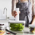 Miniatyrbild 2 av 7: Zwilling Fresh & Save Vacuum Machine – 7-delad startsats Vacuum Sealer – Vakuumpåsar (4x) – Stor vakuumförvaringslåda (2x) – Vakuumpump