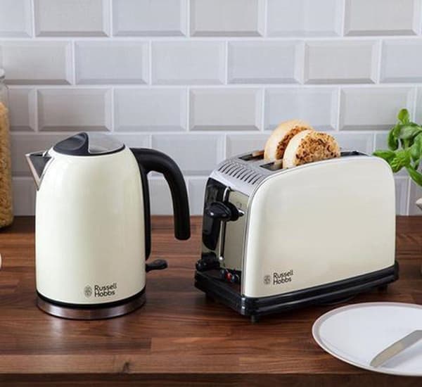 Russell Hobbs Colors Plus+ 20415-70 - 1,7L vattenkokare - Kräm