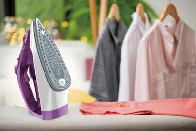 Tefal FV2836 Torr- och ångstrykjärn keramisk stryksula 2400 W Lila - Vit (FV2836E0)