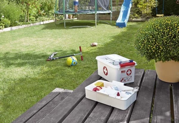 Sunware - Q-line första hjälpen box med insats 6L vit röd - 30 x 20 x 14 cm