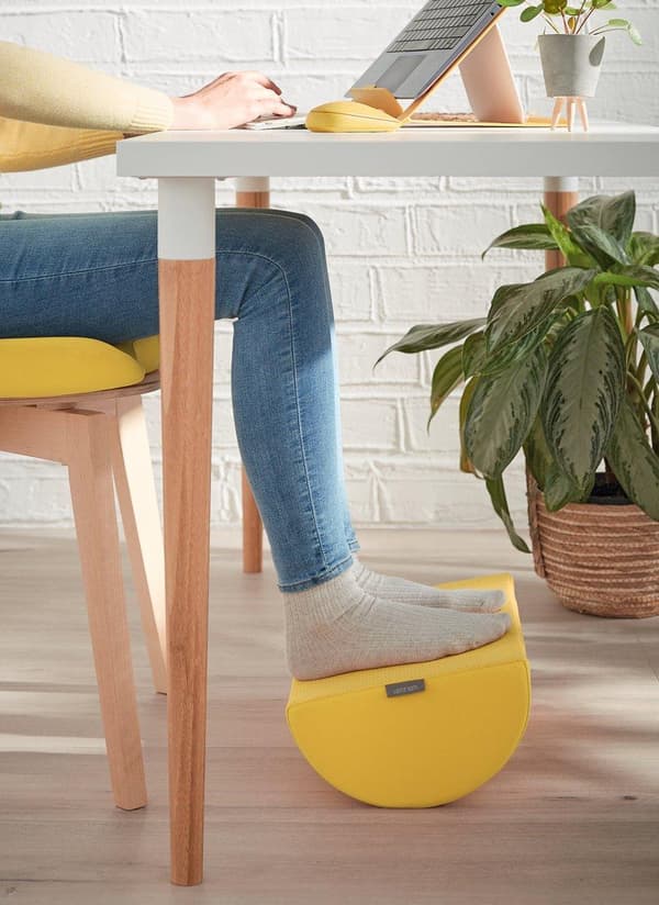 LEITZ fotstöd Ergo Cozy, gul ergonomisk, med mjuk kärna & tygöverdrag, kan säljas som - 1 st (5371-00-19)