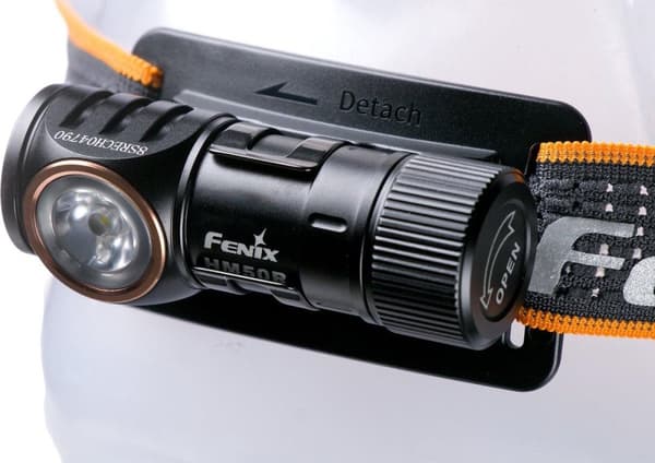Fenix HM50R V2.0 LED-strålkastare (FNX HM50R V2.0)