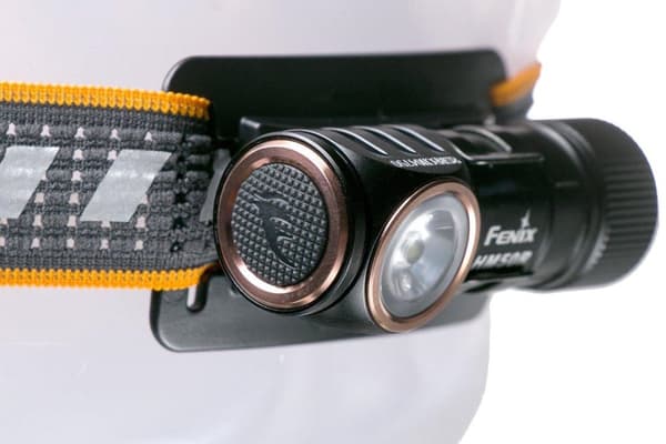 Fenix HM50R V2.0 LED-strålkastare (FNX HM50R V2.0)