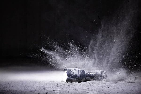 Varta INDESTRUCTIBLE F10 PRO handindikator svart LED (18710101421)