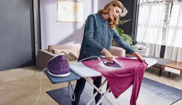 Philips - PerfectCare Compact Plus - Silitysrauta höyryasemalla (GC7933/30)
