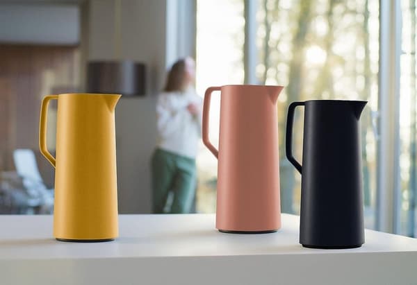 Motiva termos, 1 liter, Quick-Press-stängning, 12 timmar varm, 24 timmar kall, glaskolv, skandinavisk design, terrakotta