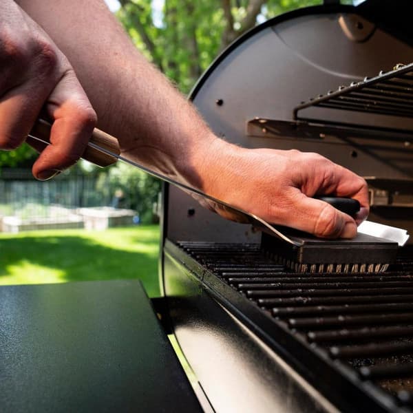 Traeger Grillbørste Brun