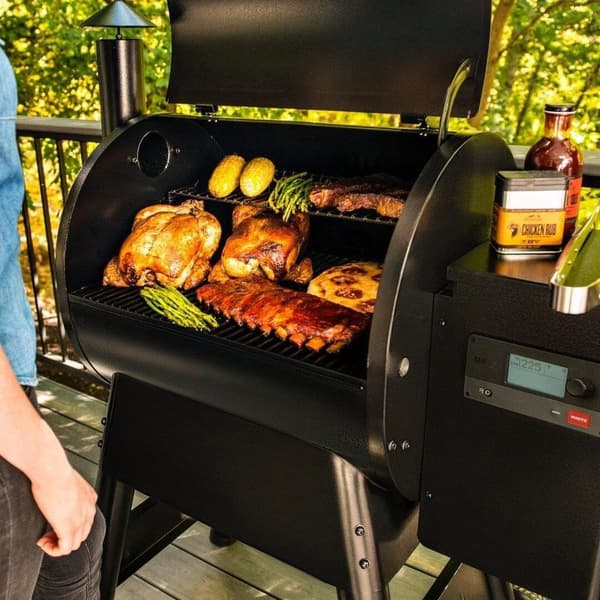 Traeger Utegrill Pro D2 575 Svart