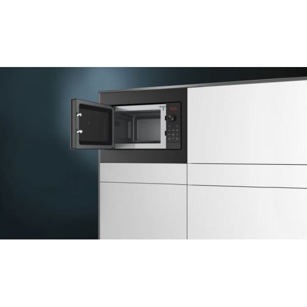 Siemens BF523LMB3 iQ300 -mikroaaltouuni, musta