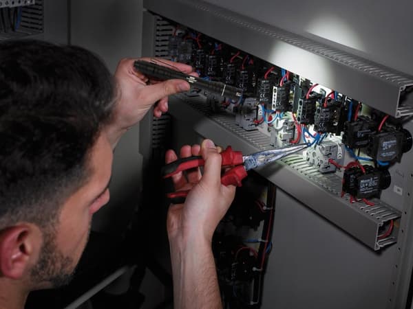 Brennerstuhl lommelygte med batteri LED LuxPremium TL 210 F, IP44, 180lm