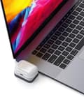 Miniatyrbild 5 av 8: Satechi USB-C trådlös laddningsdocka för AirPods (Pro) - Vit