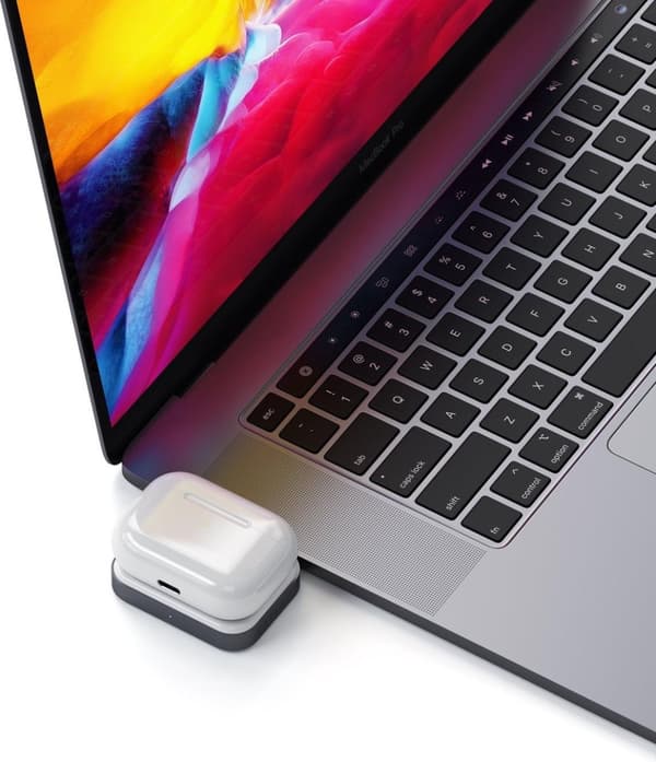 Satechi USB-C trådlös laddningsdocka för AirPods (Pro) - Vit