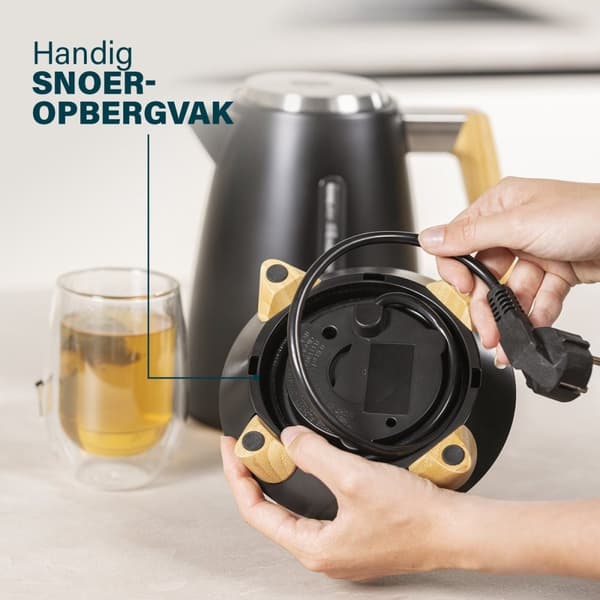 Princess Kedel Pure 236061 - 1,7 liter - 3000W - 360° drejelig - Sort - Rustfrit stål