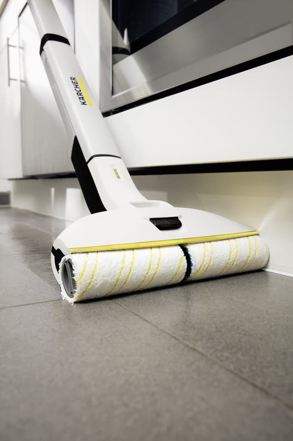 Kärcher batterigolvmopp, arbetsbredd: 30 cm, Li-ion batterisystem, 7,4 volt, universalrulle (1.056-310.0)