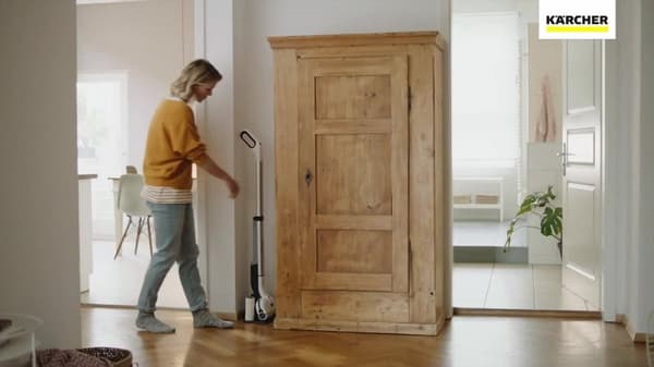 Kärcher batterigolvmopp, arbetsbredd: 30 cm, Li-ion batterisystem, 7,4 volt, universalrulle (1.056-310.0)