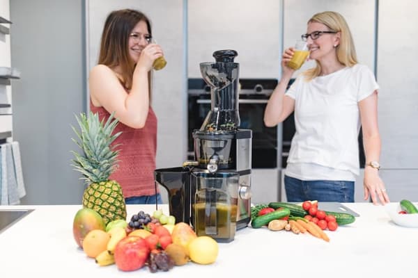 Steba E400 - Slow juicer - 1000 ml - 400 Watt - frugt & grønt - rustfrit stål