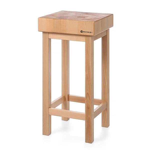 Slaktarkloss i trä på träbotten 400x110