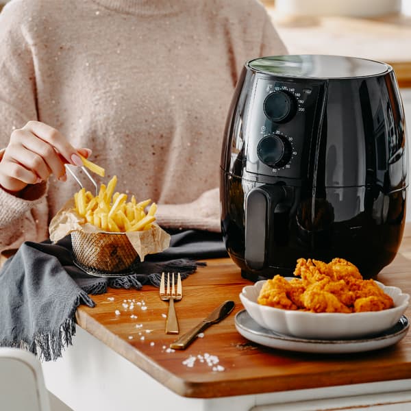 Airfryer 2,5L med konvektionsteknik och automatisk avstängning - Svart