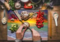 Miniatyrbillede 3 af 11: SKÆREBRÆT I GLAS 52x40 HAV