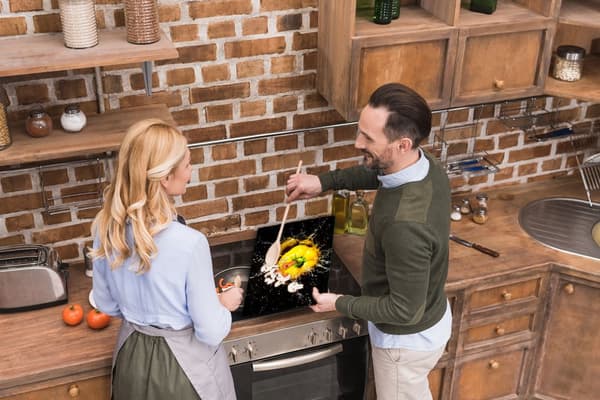 SKÄRBRÄDA I GLAS 52x40 SVARTA PEPPAR