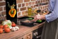 Pikkukuva 6 / 11: LASINEN LEIKKUULAUTA 2 x 30 x 52 PAPRIKAA