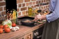 Pikkukuva 6 / 11: LASINEN LEIKKUULAUTA 2 x 30 x 52 MUSTA