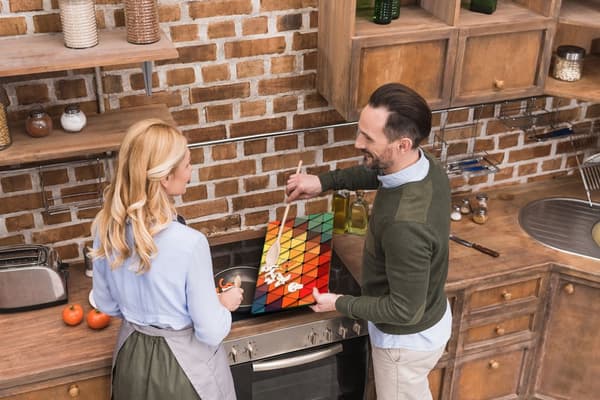 SKÄRBRÄDA I GLASPLATTA 52x30 MOSAIK