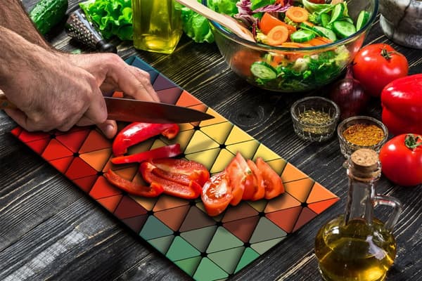 SKÄRBRÄDA I GLASPLATTA 52x30 MOSAIK