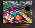 Miniatyrbild 6 av 11: SKÄRBRÄDA I GLAS 52x40 POP ART