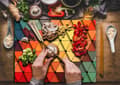Pikkukuva 3 / 11: LASILEIKKUULAUTA 52x40 MOSAIIKKIVÄRI